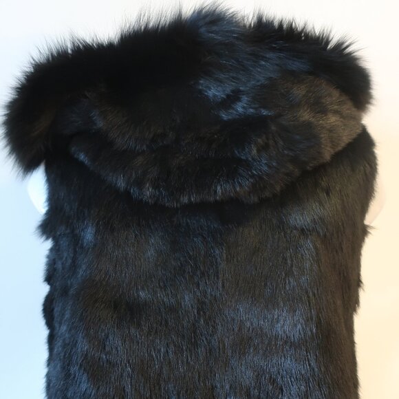 Women's Black Fur Vest - Picture 6 of 16